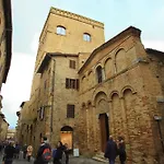Affittacamere La Torre Nomipesciolini 3*