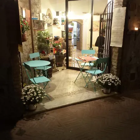 Penzion La Torre Nomipesciolini