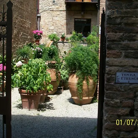Guest house La Torre Nomipesciolini
