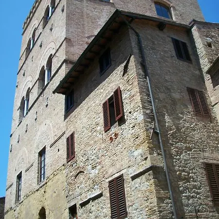 Guest house La Torre Nomipesciolini