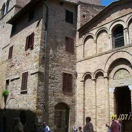 Guest house La Torre Nomipesciolini *
