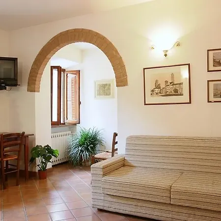 Gasthuis La Torre Nomipesciolini 3*