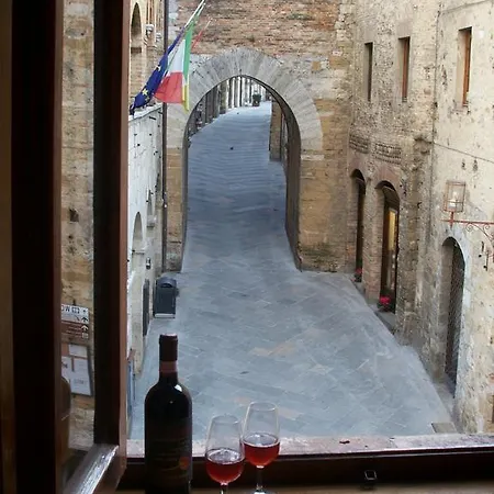 Penzion La Torre Nomipesciolini *