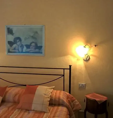Guest house La Torre Nomipesciolini *